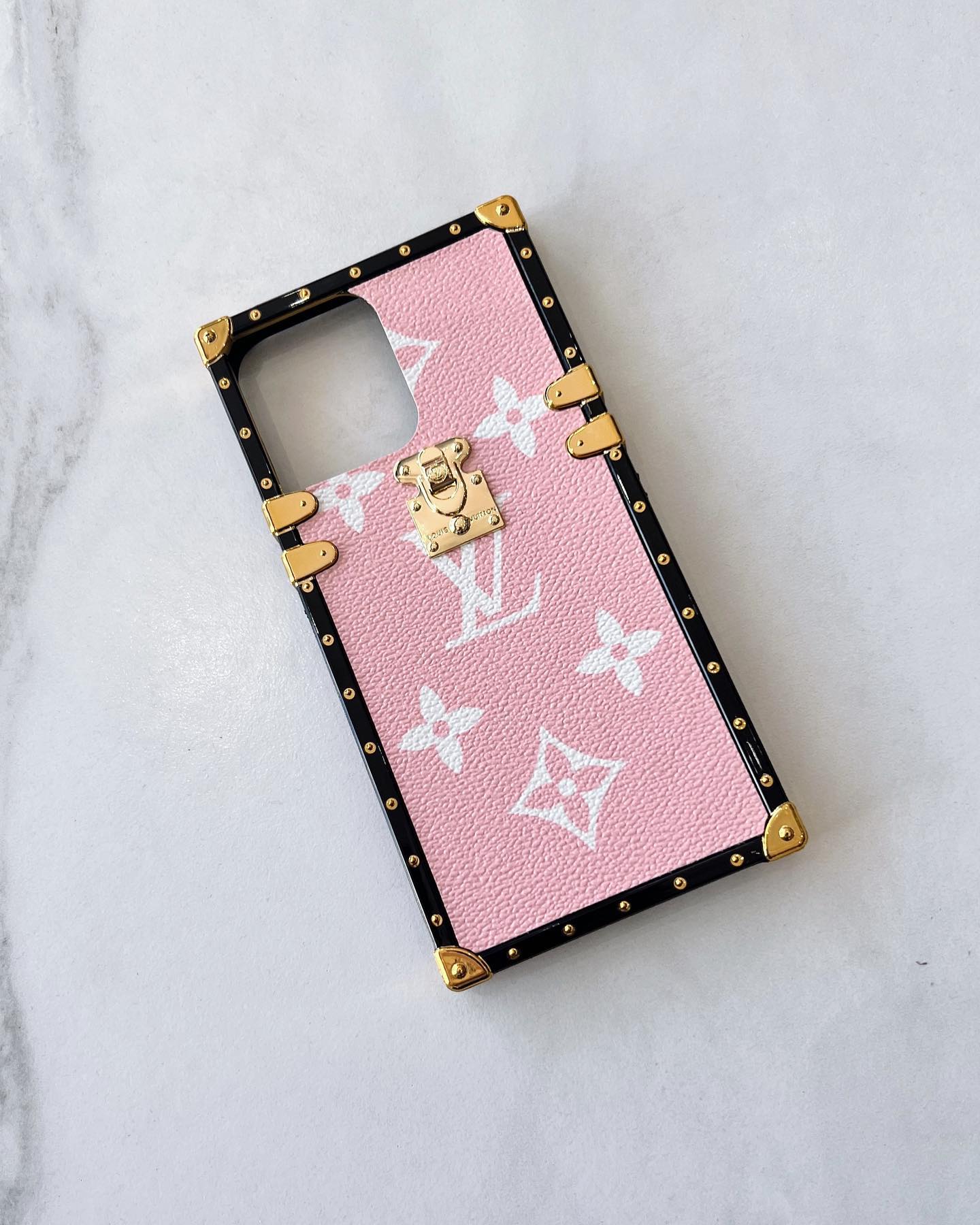 PINK COCO TRUNK PHONE CASE – L.SIMONE  Pink phone cases, Chanel phone case,  Luxury iphone cases